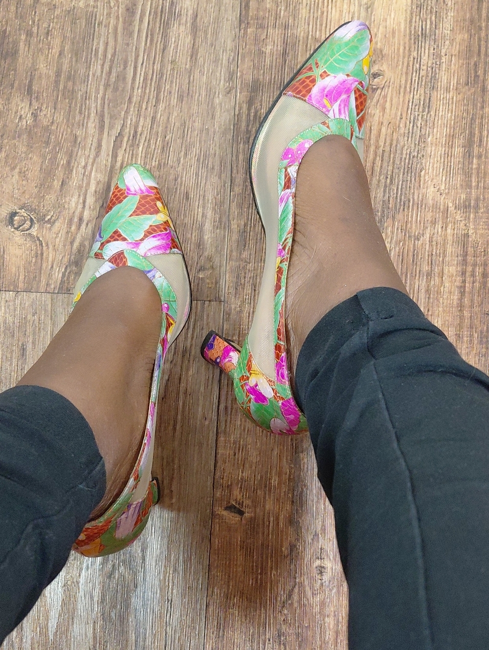 Fashion Influences Floral Multicolor Pointed-Toe Pumps in Beige and Green 10